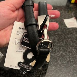 Steve Madden expandable black belt